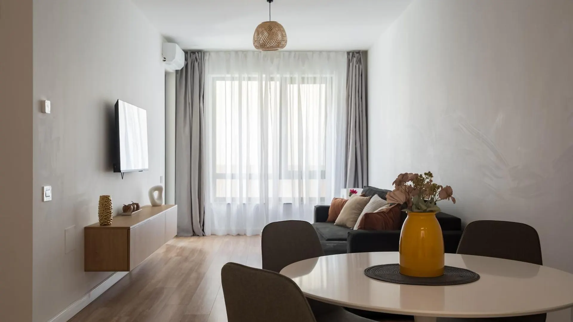 Apartment Luna Loft 1Br With Parking Bucharest Romania