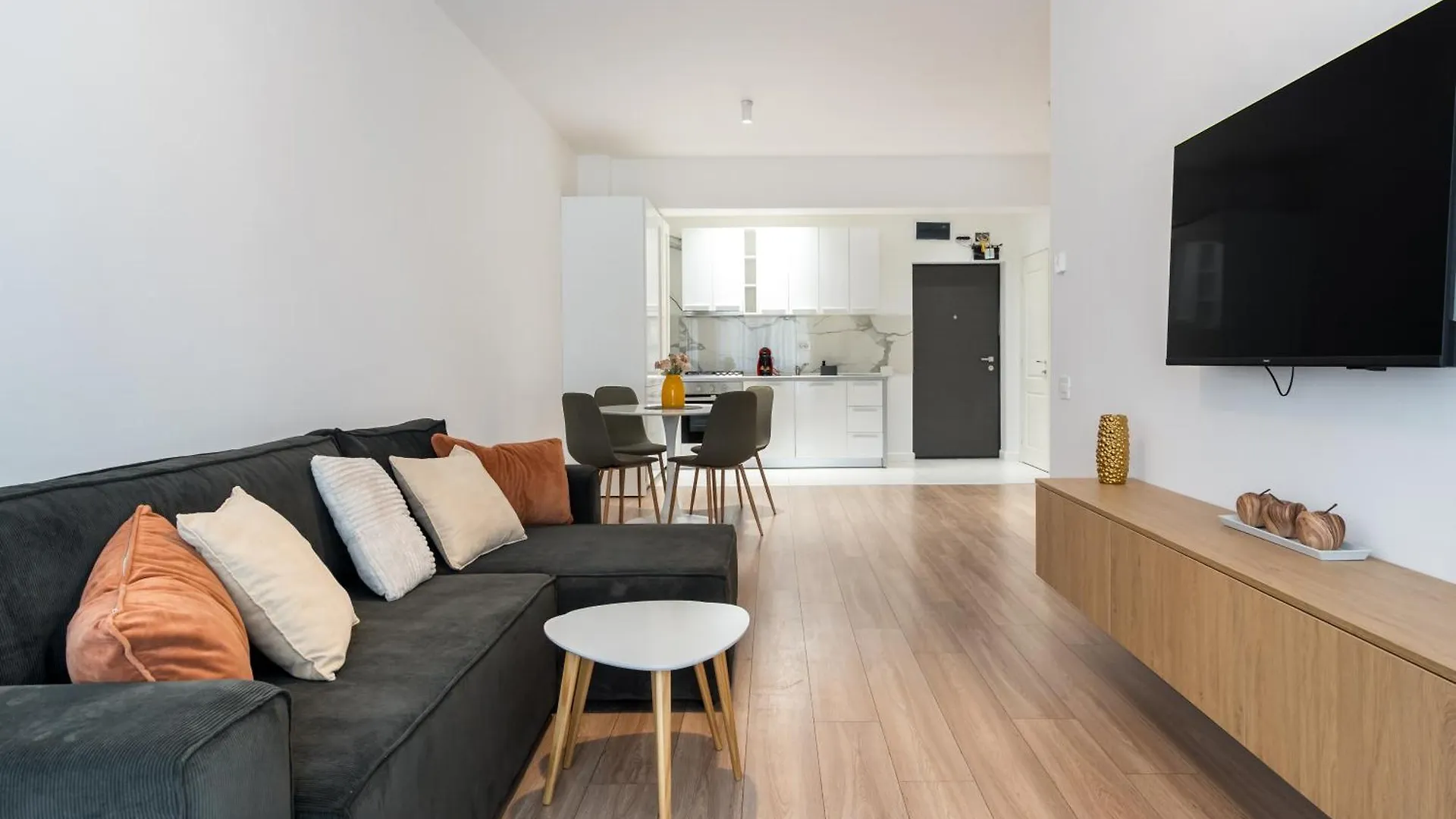Luna Loft 1Br With Parking Bucharest Apartment