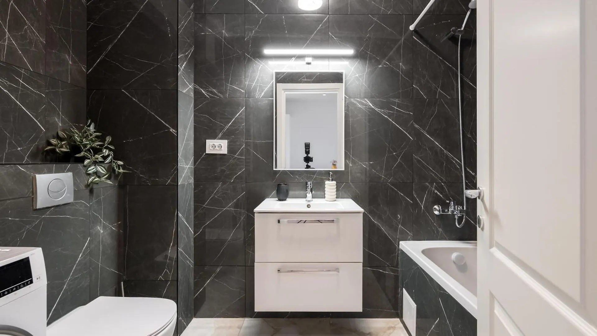 Luna Loft 1Br With Parking Bucharest Apartment