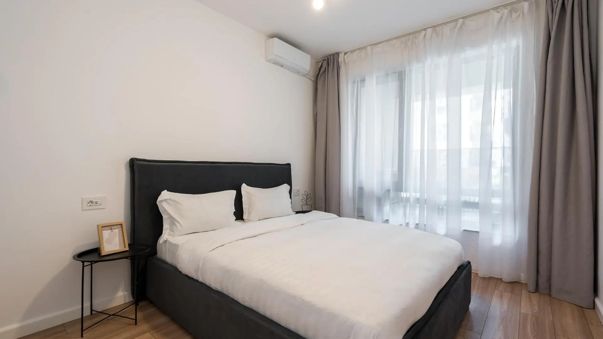Luna Loft 1Br With Parking Bucharest 0*,  Romania