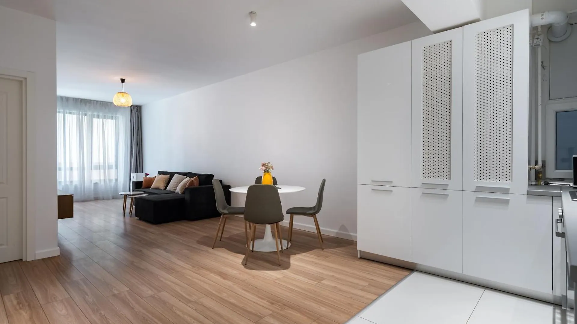 Luna Loft 1Br With Parking Bucharest Apartment