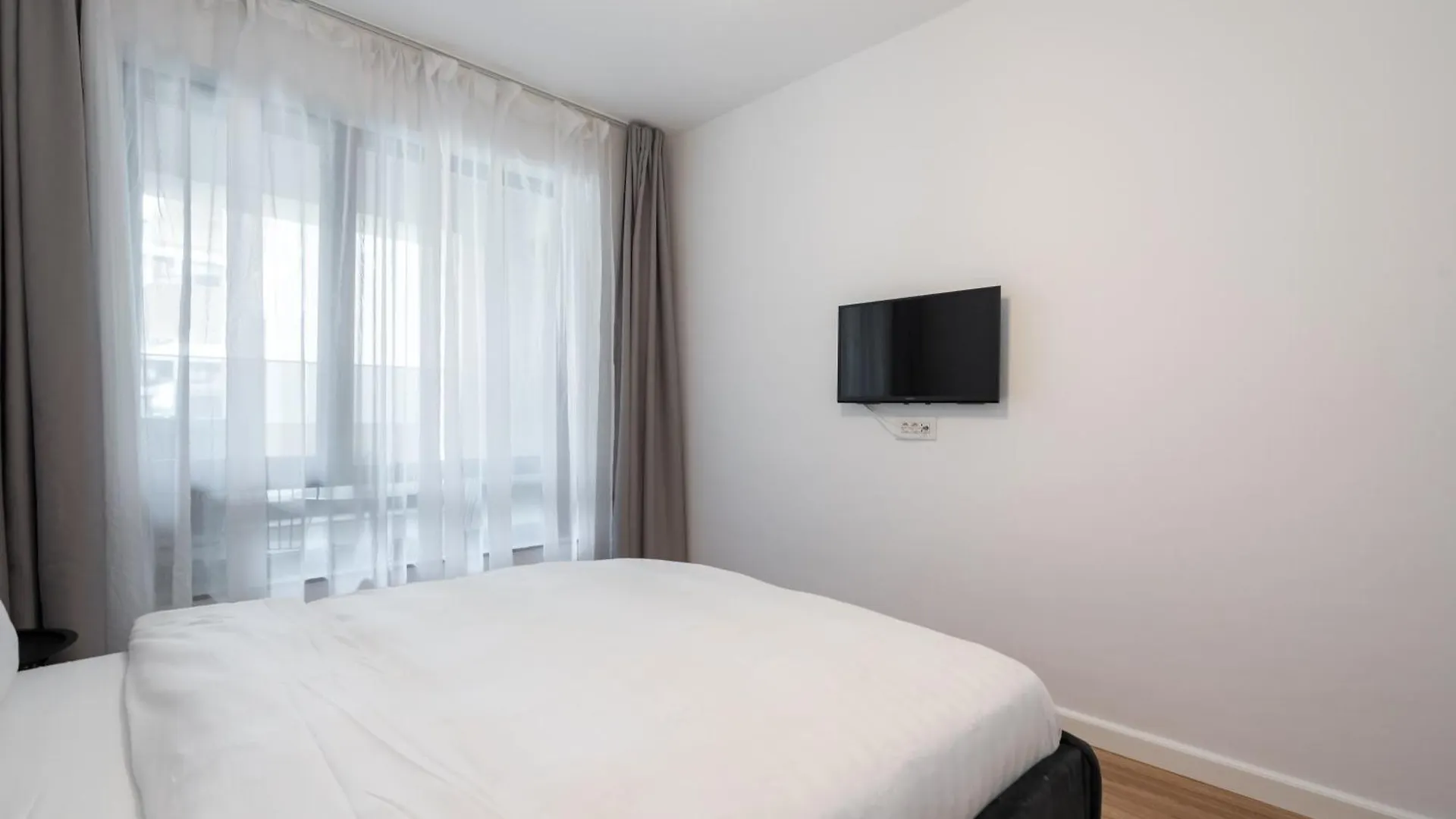Apartment Luna Loft 1Br With Parking Bucharest